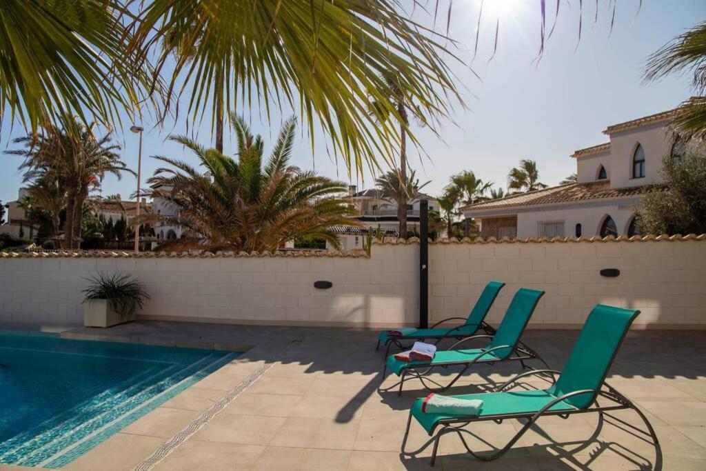 Villa La Zenia Оріуела Екстер'єр фото